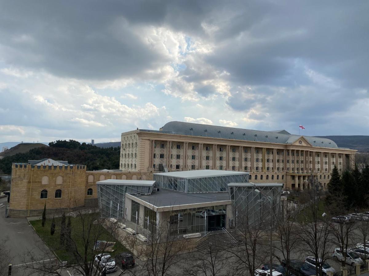 New Apartment With Terrace Tbilisi Exterior foto